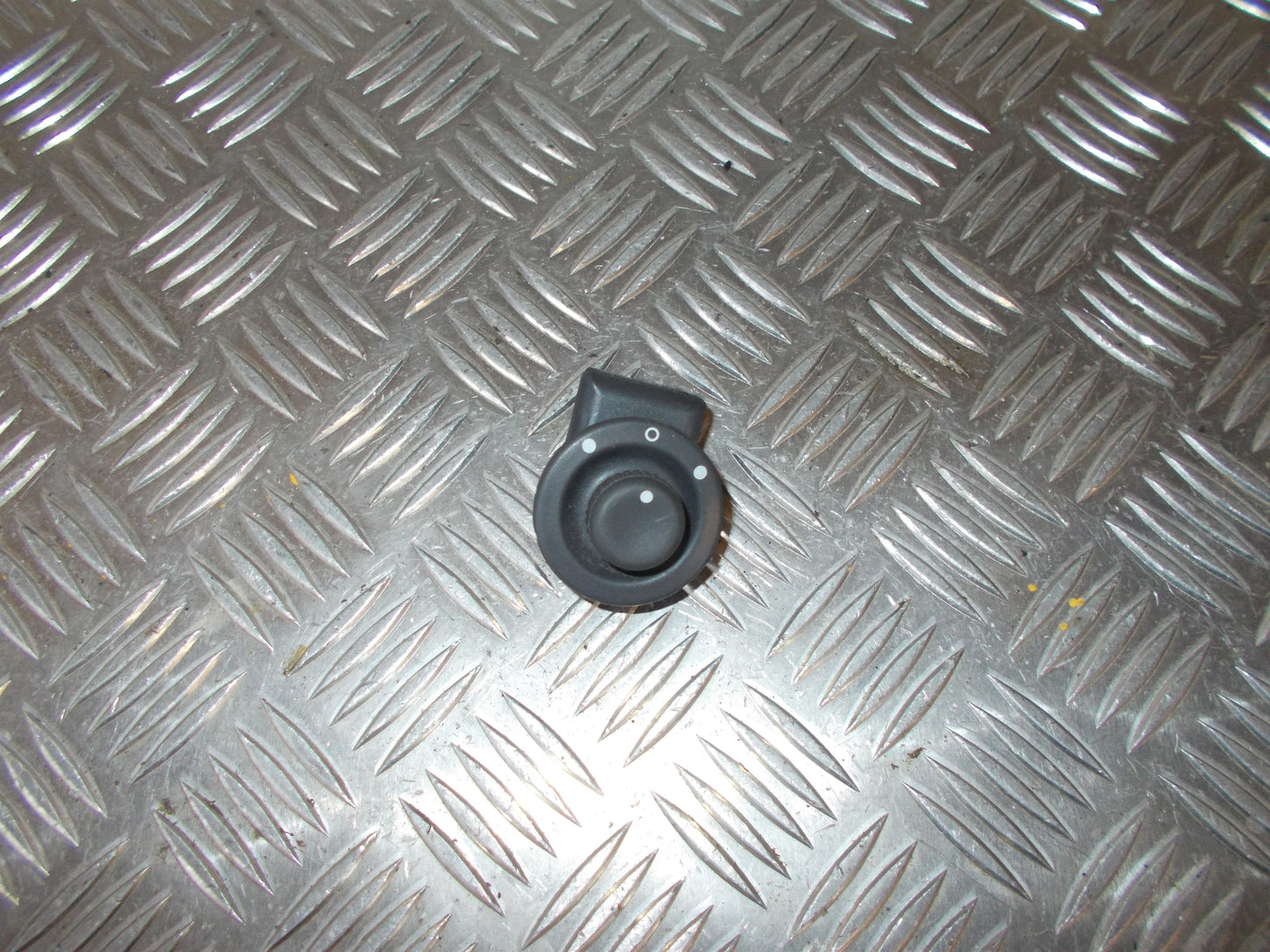 Renault Clio 3 Kontakt Sidespejl Med OEM Nr. 8200002442B Fra Renault Ophugger