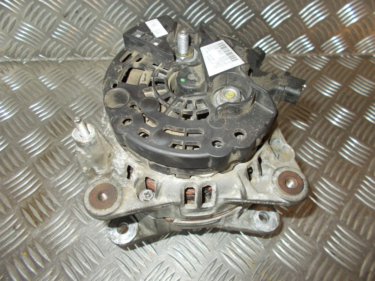 VW Golf 4 1J Generator Med OEM Nr. 028903028E Fra VW Ophugger