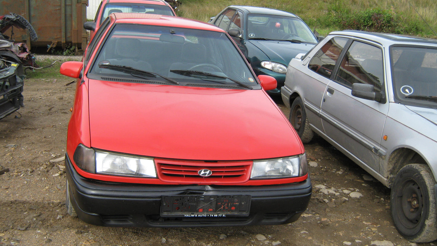 Hyundai Pony Pluk-Selv-Bil Med OEM Nr. Ophugger Fra Hyundai Ophugger