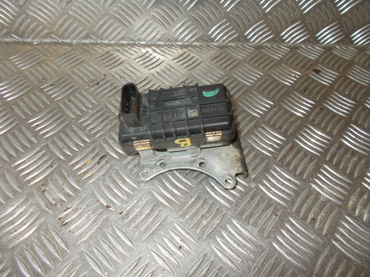 Ford Mondeo 4 Wastegate Ventil Med OEM Nr. 6NW009206 Fra Ford Ophugger