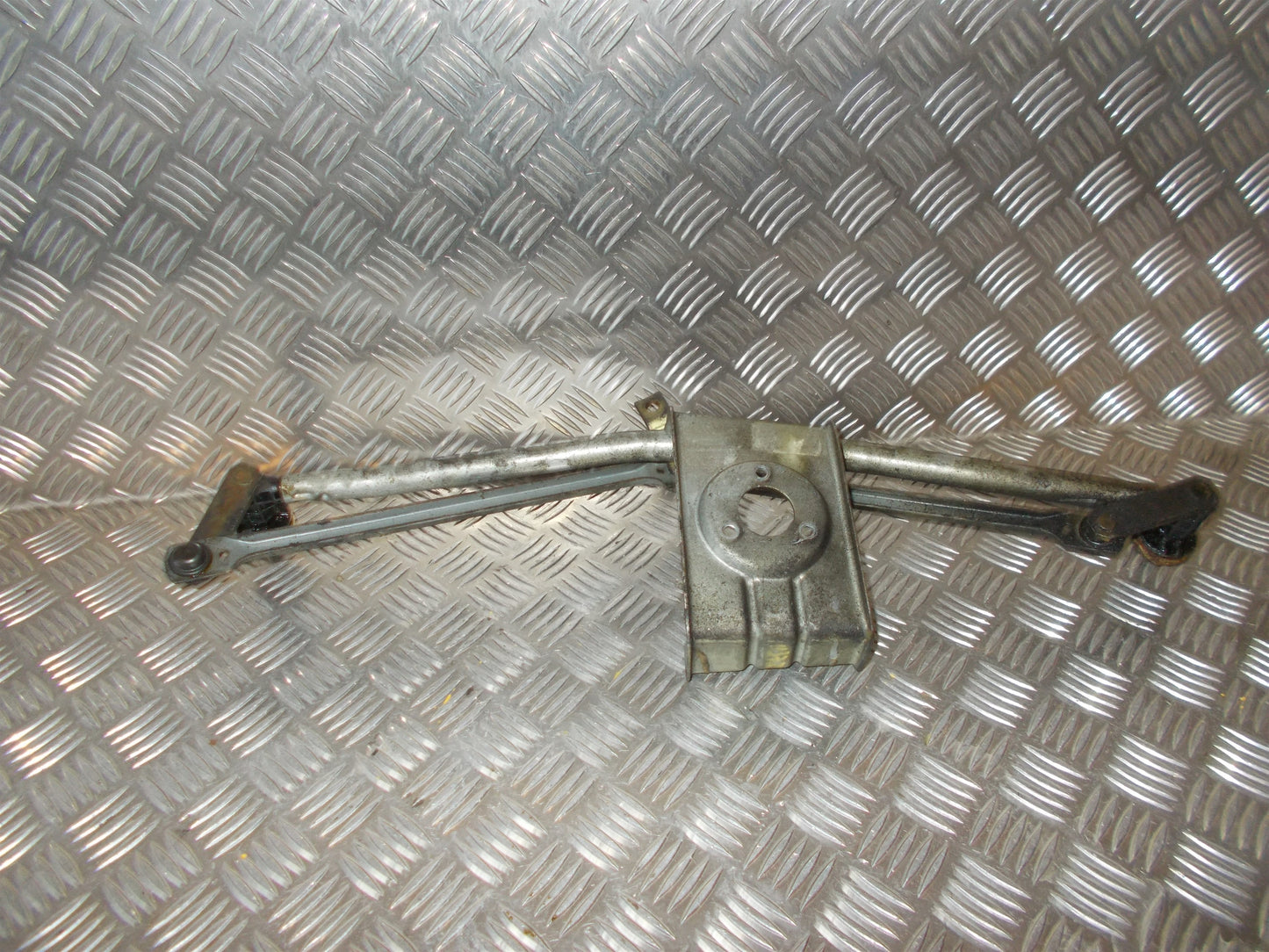 Mercedes Sprinter W901-05 Viskertræk Med OEM Nr. Ophugger Fra Mercedes Ophugger