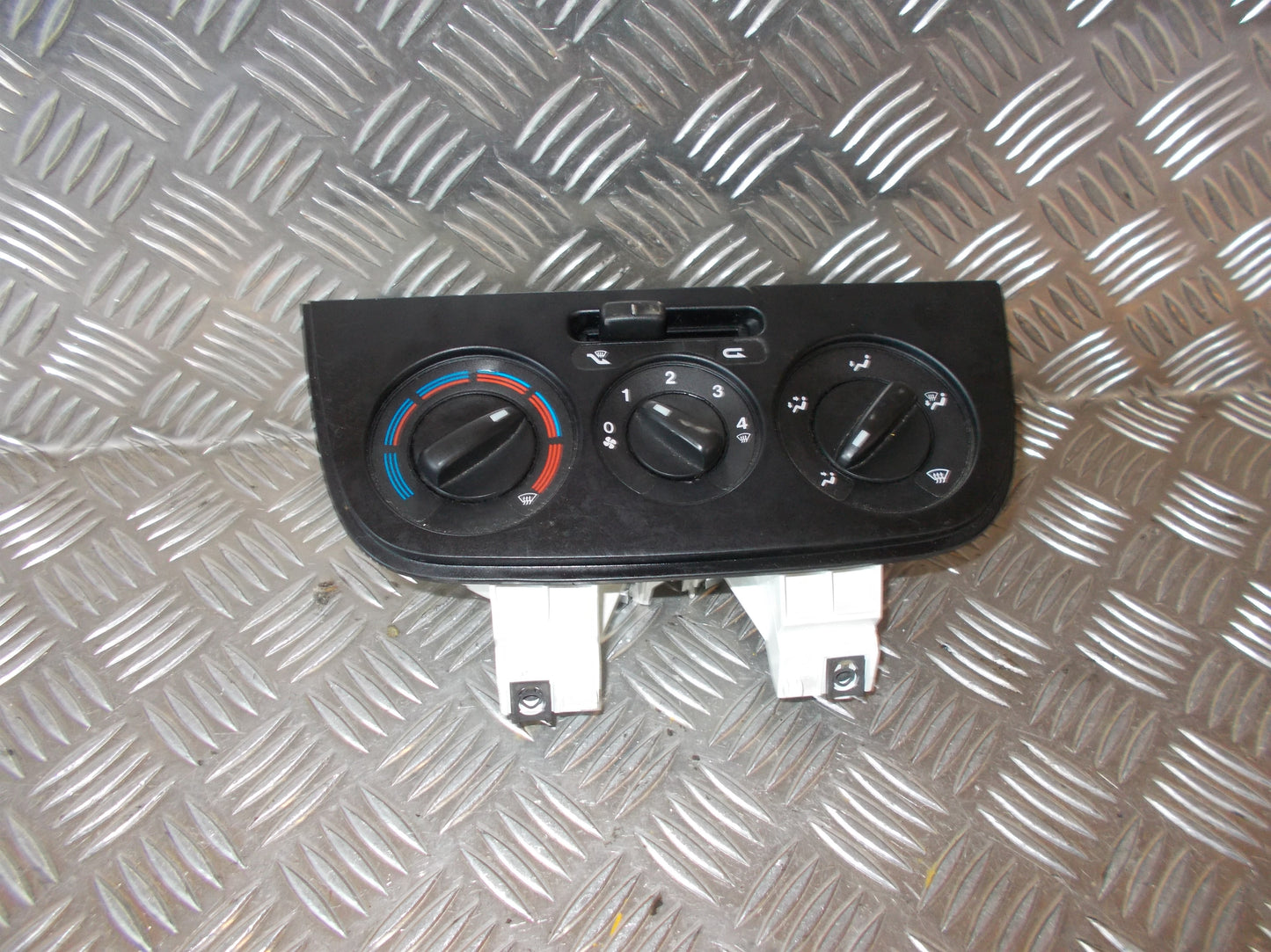 Peugeot Bipper Varmeregulering Med OEM Nr. 6490K3 Fra Peugeot Ophugger