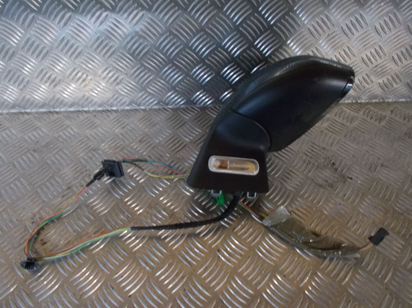 Citroen C4 Sidespejl Med OEM Nr. 8149ZW Fra Citroen Ophugger