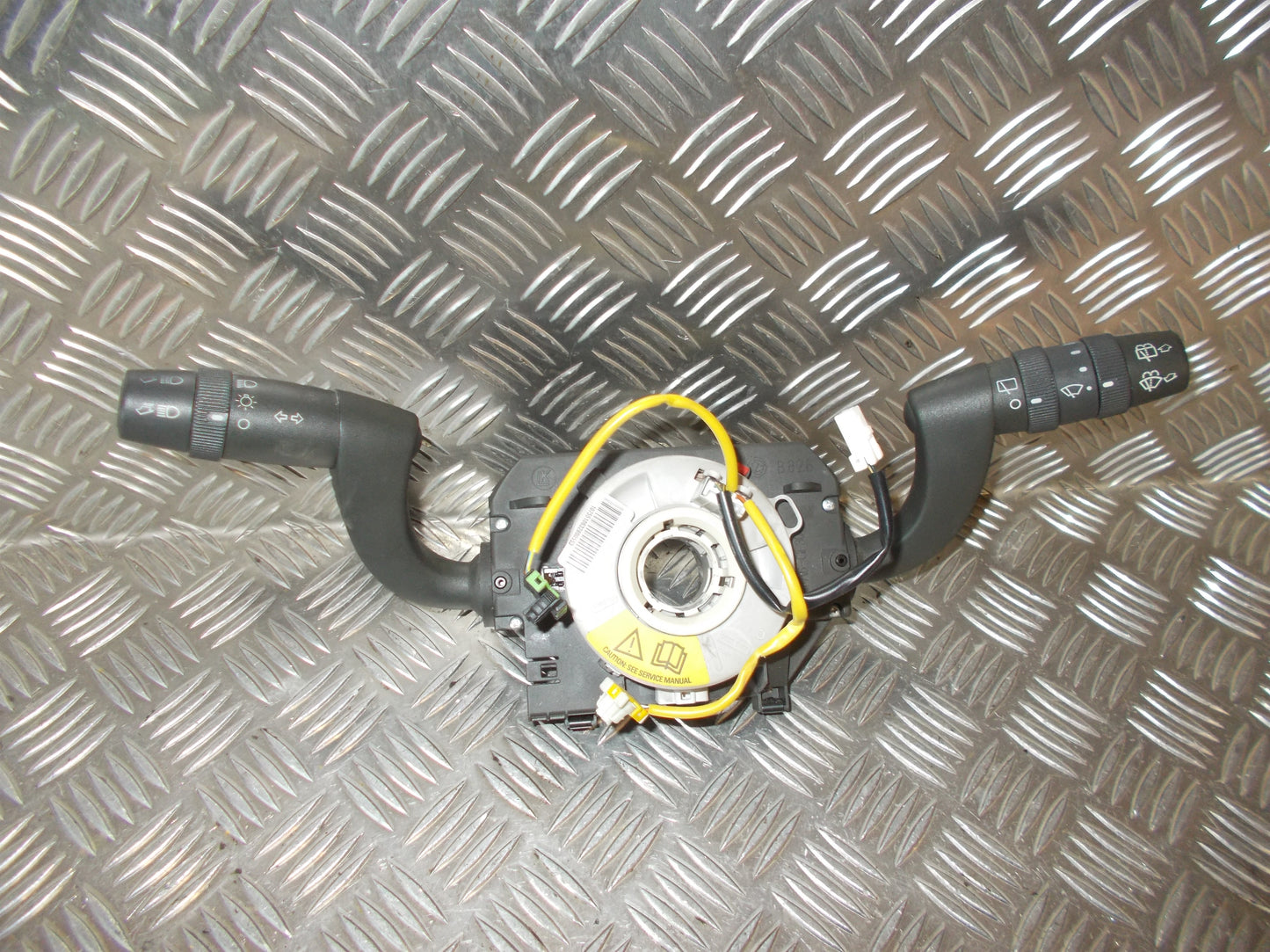 Fiat Idea Kontakt Combi Med OEM Nr. 07354009330 Fra Fiat Ophugger