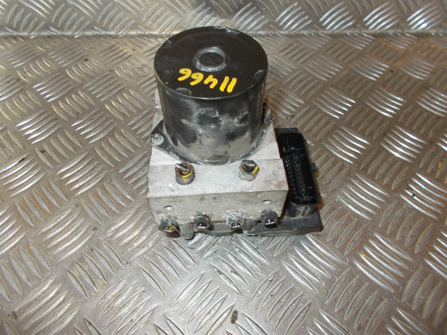 Skoda Fabia Abs Pumpe Med OEM Nr. 6Q0614517AF Fra Skoda Ophugger