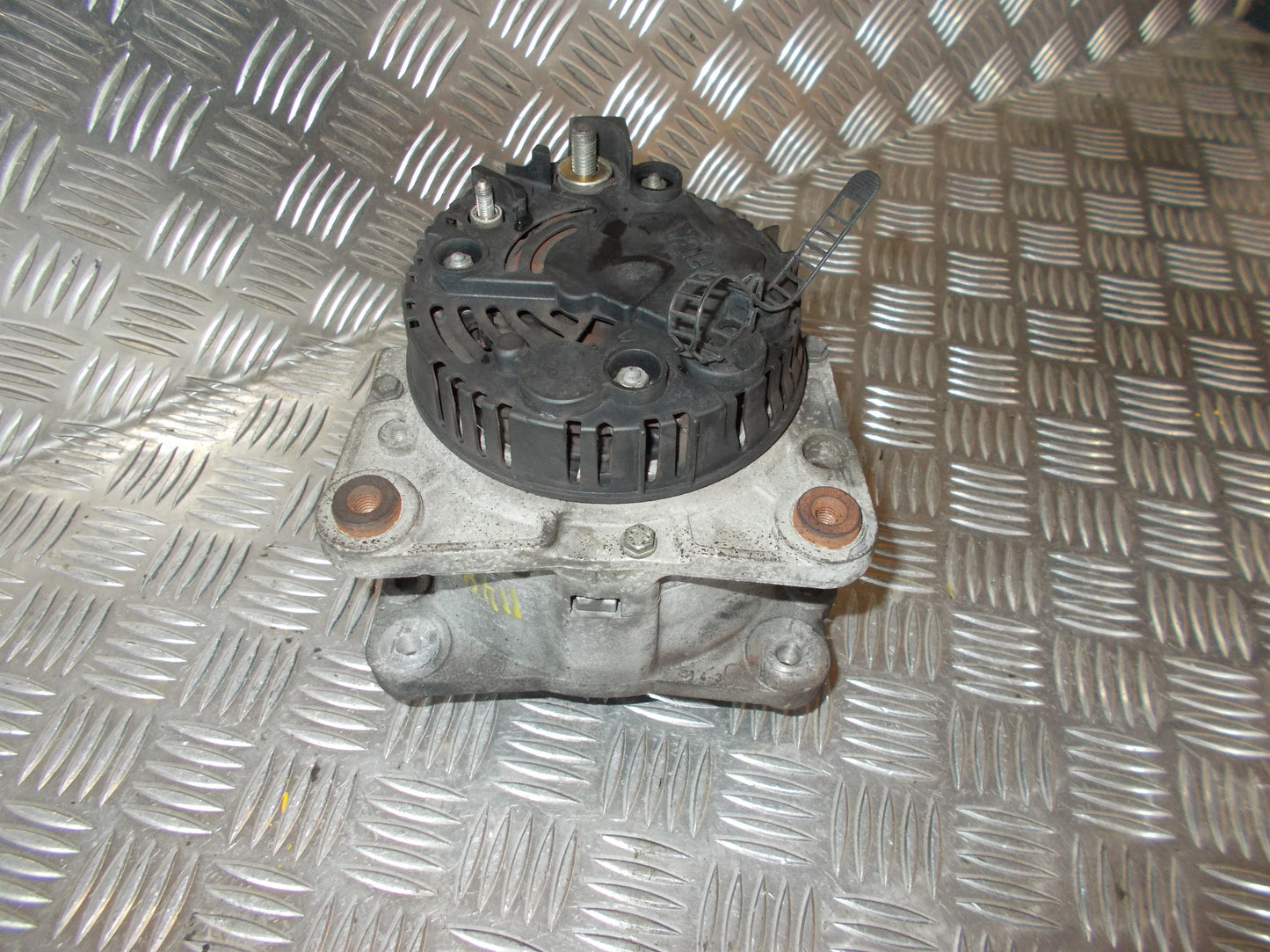 Audi A4 8D Generator Med OEM Nr. 058903018BX Fra Audi Ophugger