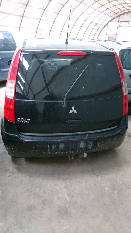 Mitsubishi Colt Pluk-Selv-Bil Med OEM Nr. Ophugger Fra Mitsubishi Ophugger