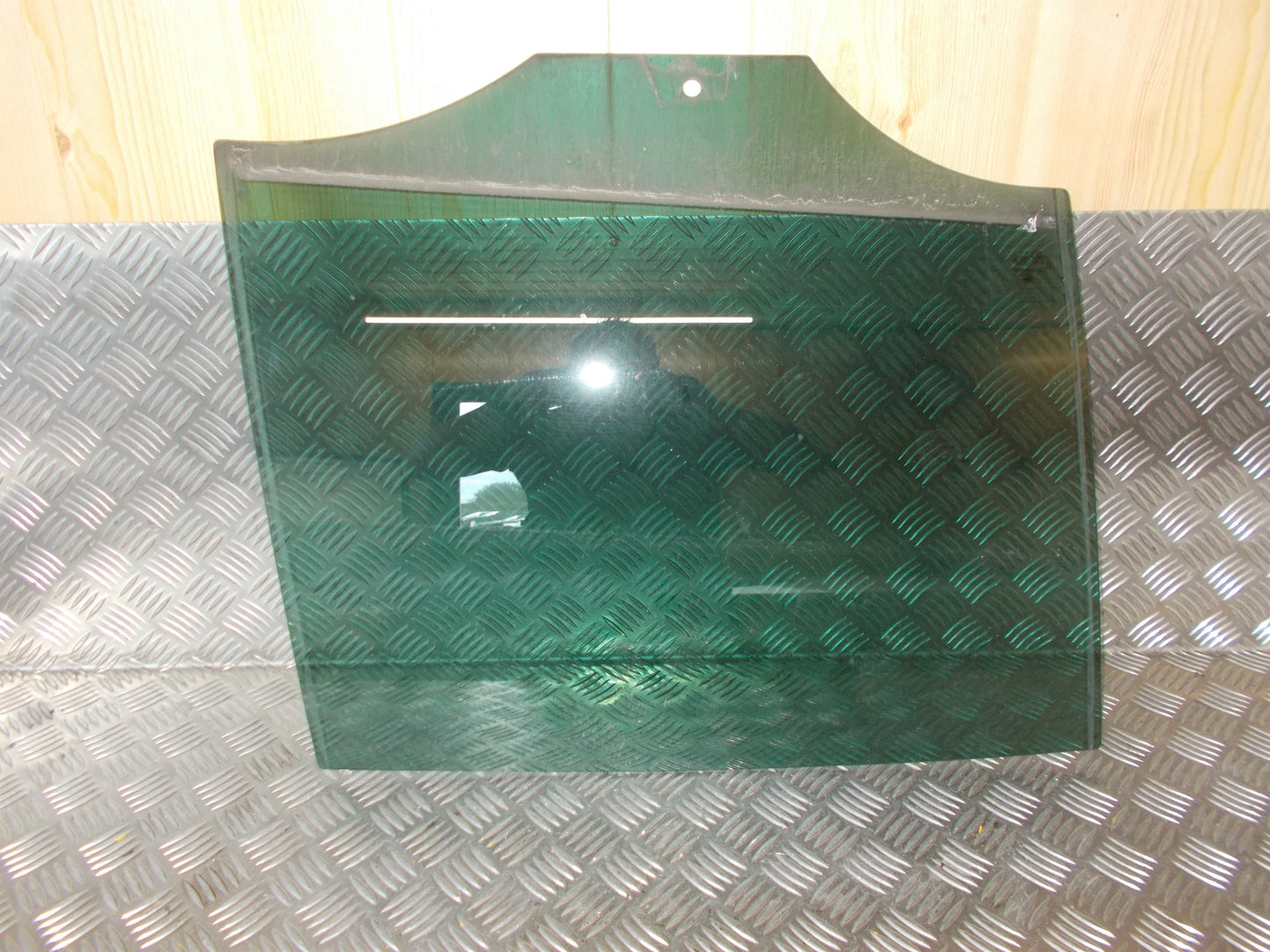 Audi Q3 Dørrude - Siderude Med OEM Nr. Ophugger Fra Audi Ophugger