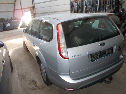 Ford Focus Pluk-Selv-Bil Med OEM Nr. Ophugger Fra Ford Ophugger