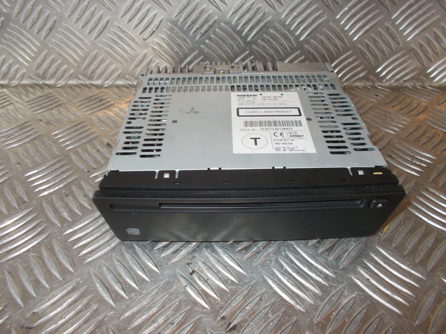 Nissan Almera N16 Radio M/Cd Med OEM Nr. Ophugger Fra Nissan Ophugger