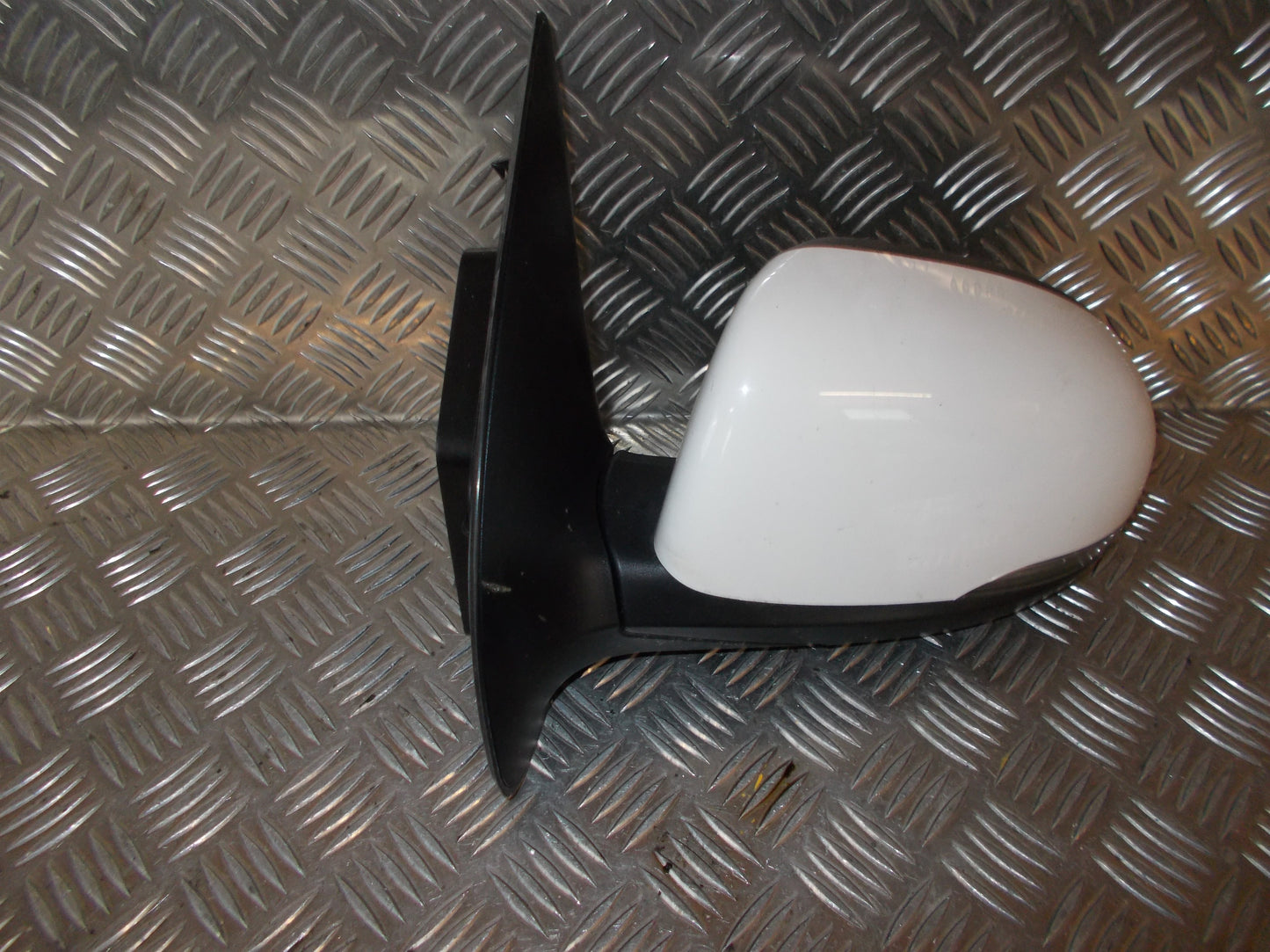 Hyundai I20 Nl Sidespejl Med OEM Nr. 876304P440 Fra Hyundai Ophugger