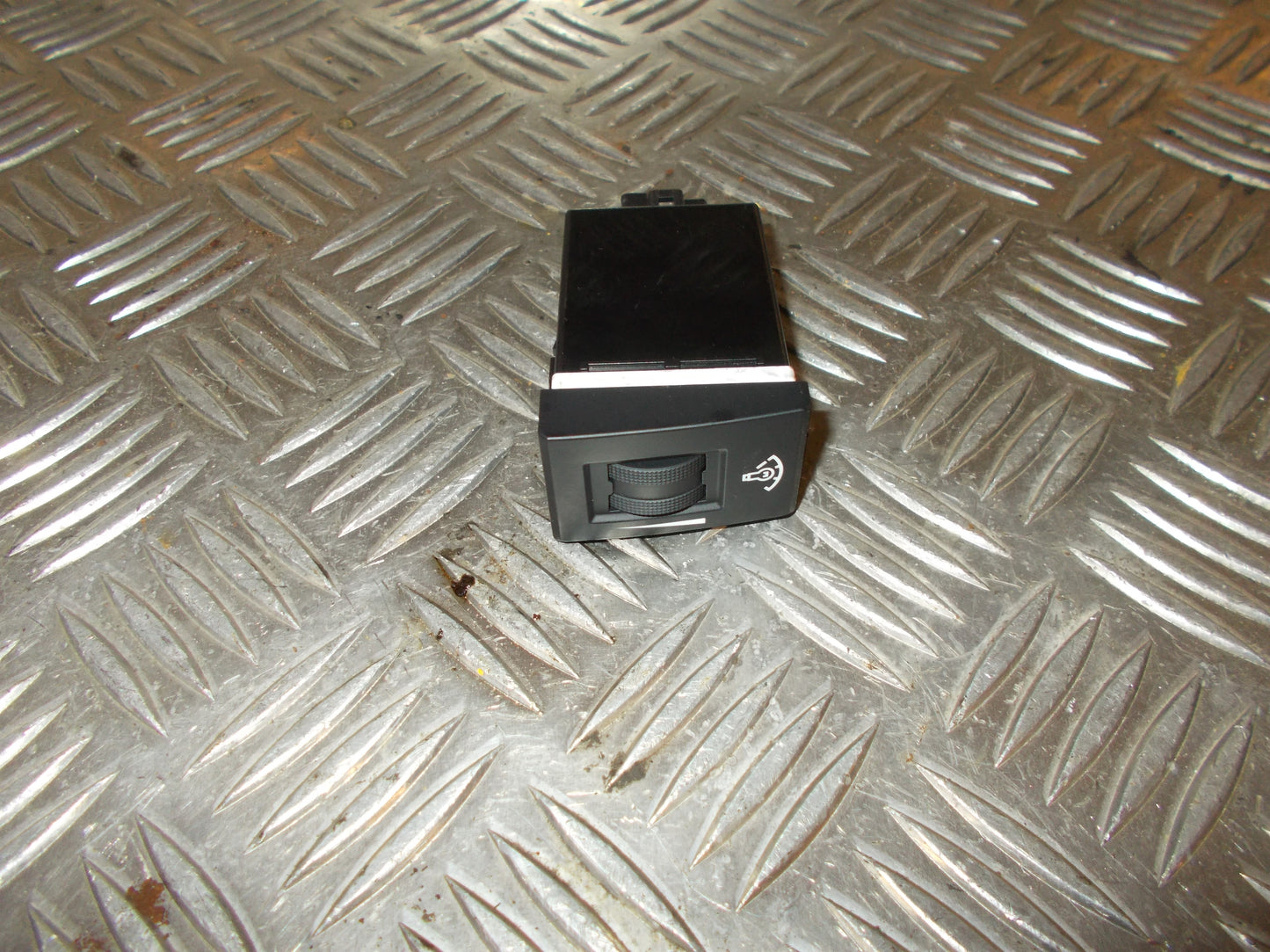 Hyundai I20 NL Kontakt Diverse Med OEM Nr. Ophugger Fra Hyundai Ophugger