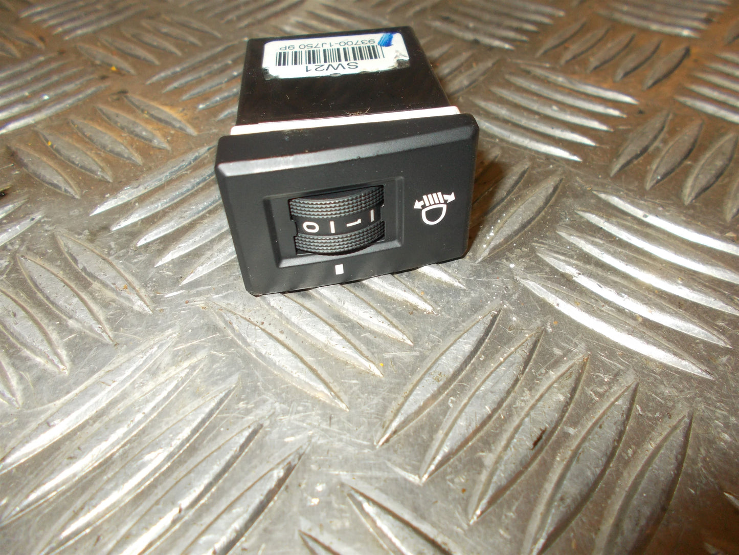 Hyundai I20 NL Kontakt Lygtejustering Med OEM Nr. 937001J7509P Fra Hyundai Ophugger