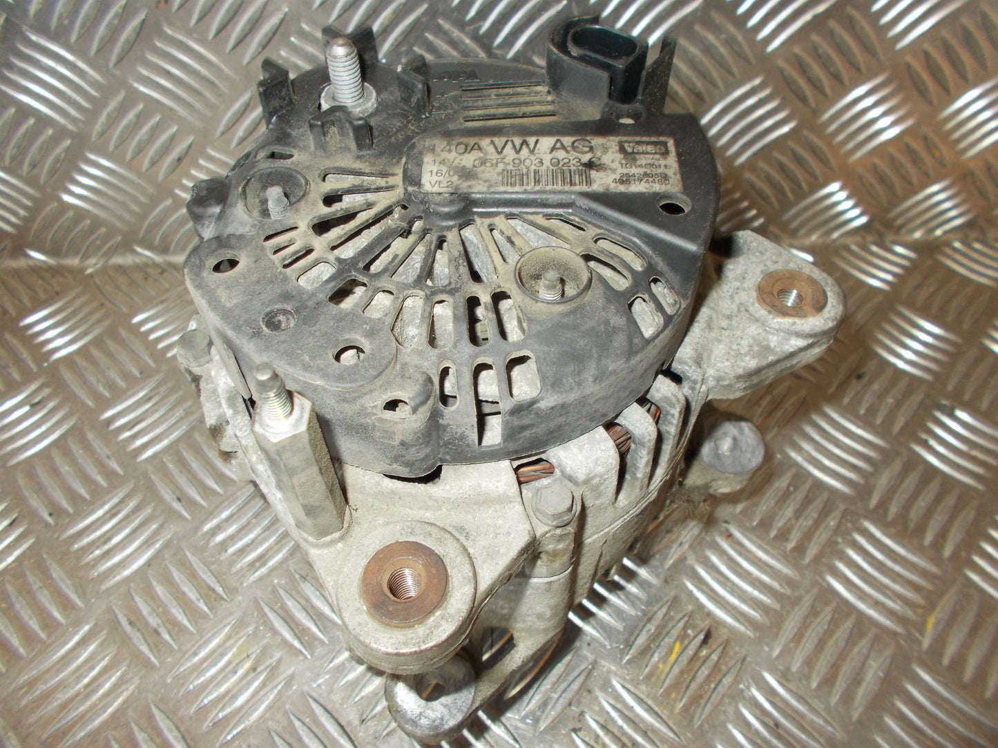 Seat Altea Generator Med OEM Nr. 06F903023C Fra Seat Ophugger