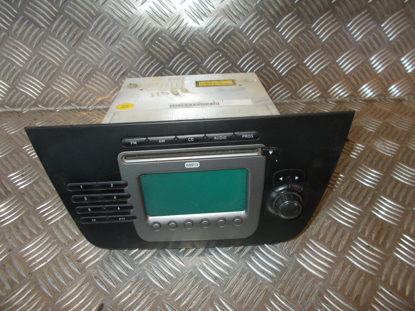 Seat Altea Radio M/Cd Med OEM Nr. Ophugger Fra Seat Ophugger