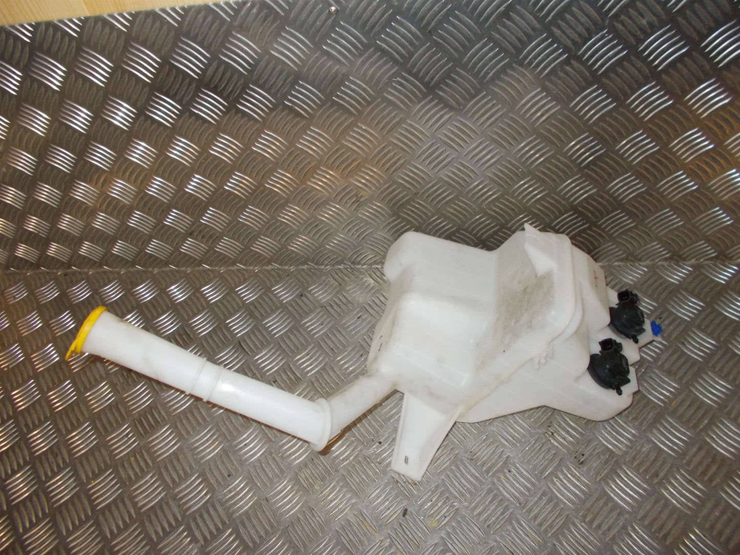 Mazda 6 GH Sprinkler M/Motor Med OEM Nr. Ophugger Fra Mazda Ophugger