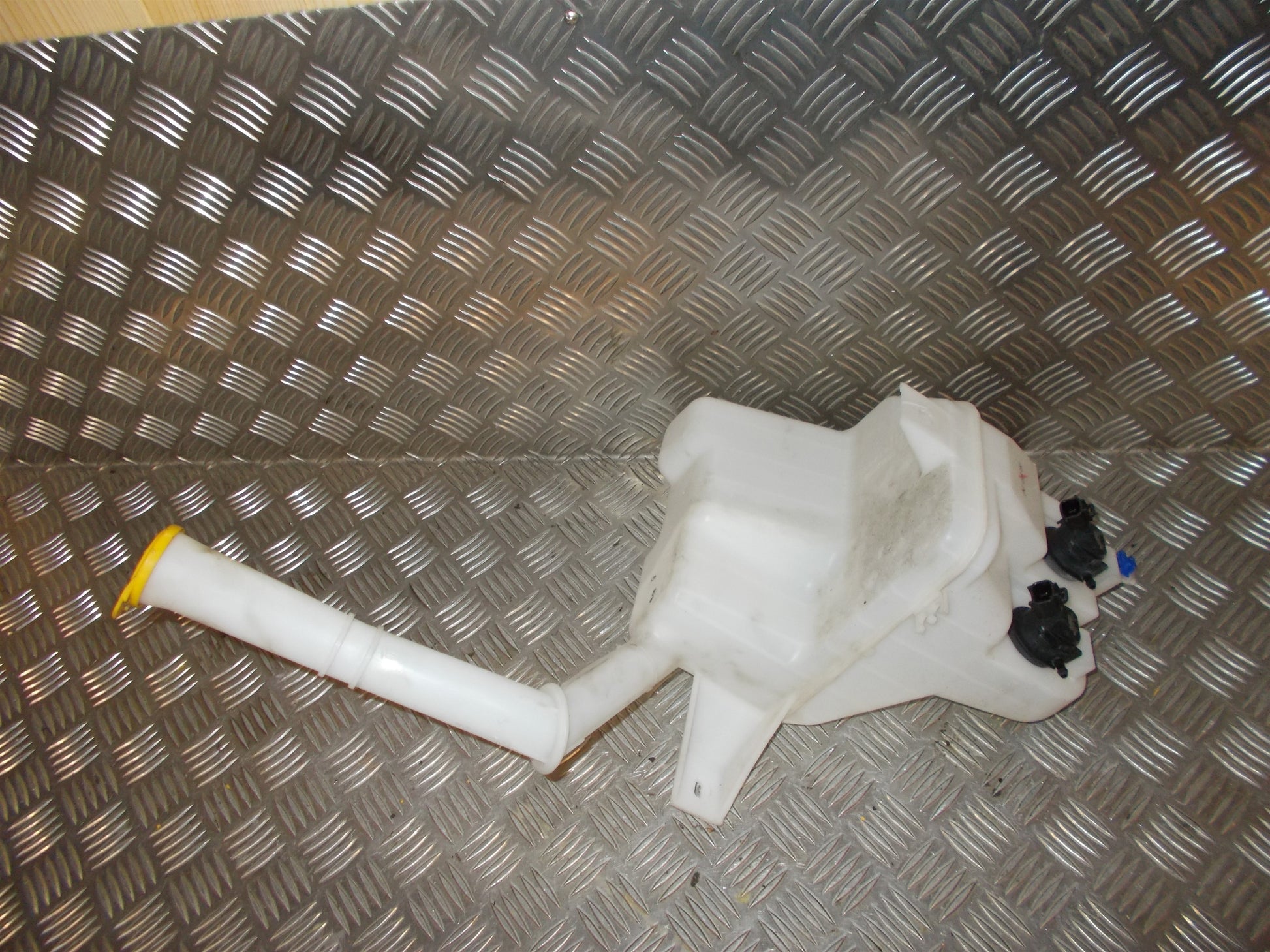 Mazda 6 GH Sprinkler M/Motor Med OEM Nr. Ophugger Fra Mazda Ophugger