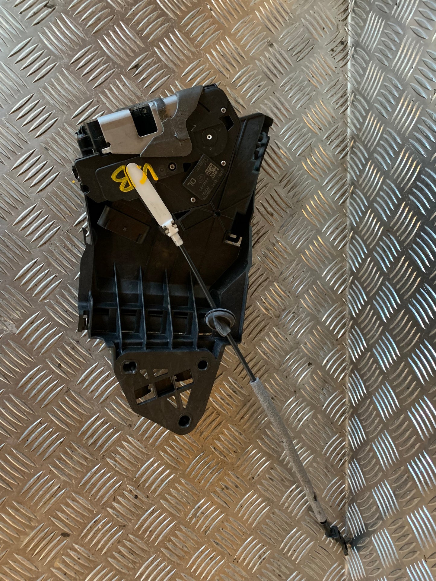 Volvo S60/V60 Dørlås Med OEM Nr. 31301745 Fra Volvo Ophugger