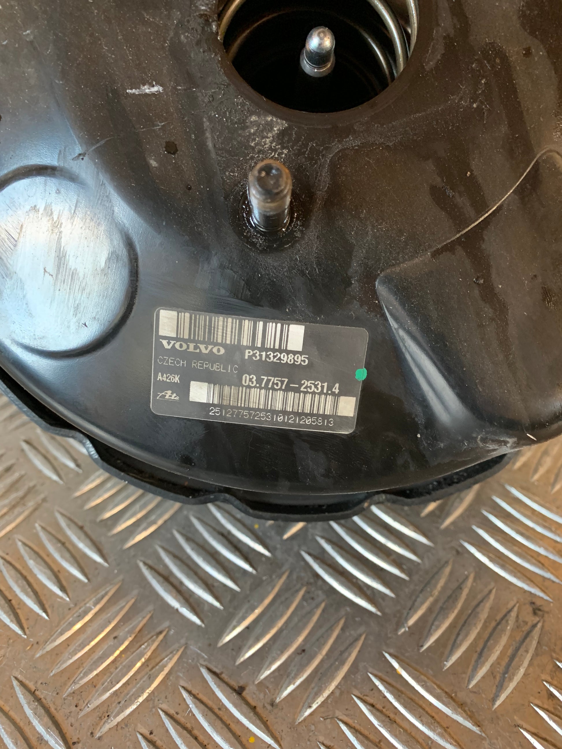 Volvo S60/V60 Bremseforstærker Med OEM Nr. P31329895 Fra Volvo Ophugger