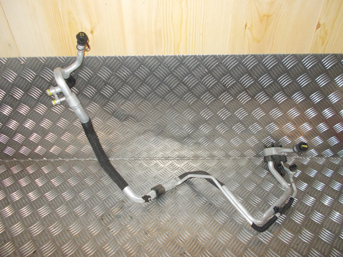 Volvo S60/V60 Aircond. Rør/Slanger Med OEM Nr. 30733781 Fra Volvo Ophugger