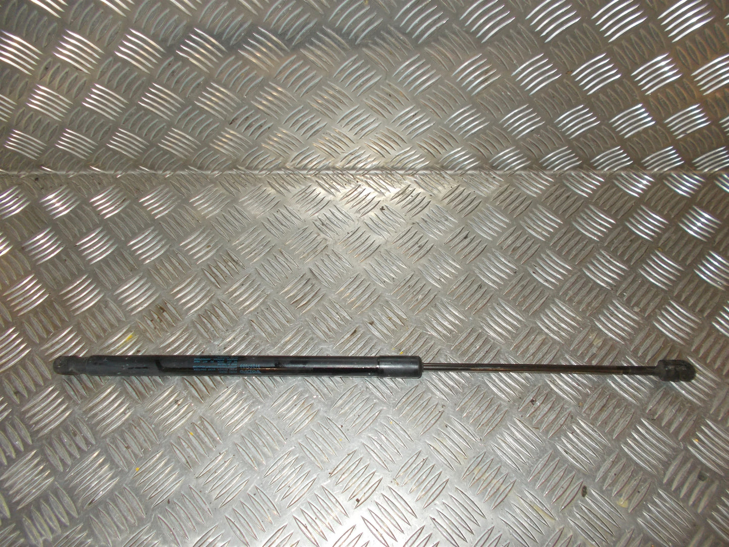 Volvo S60/V60 Bagklapsdæmper Med OEM Nr. 31297080 Fra Volvo Ophugger