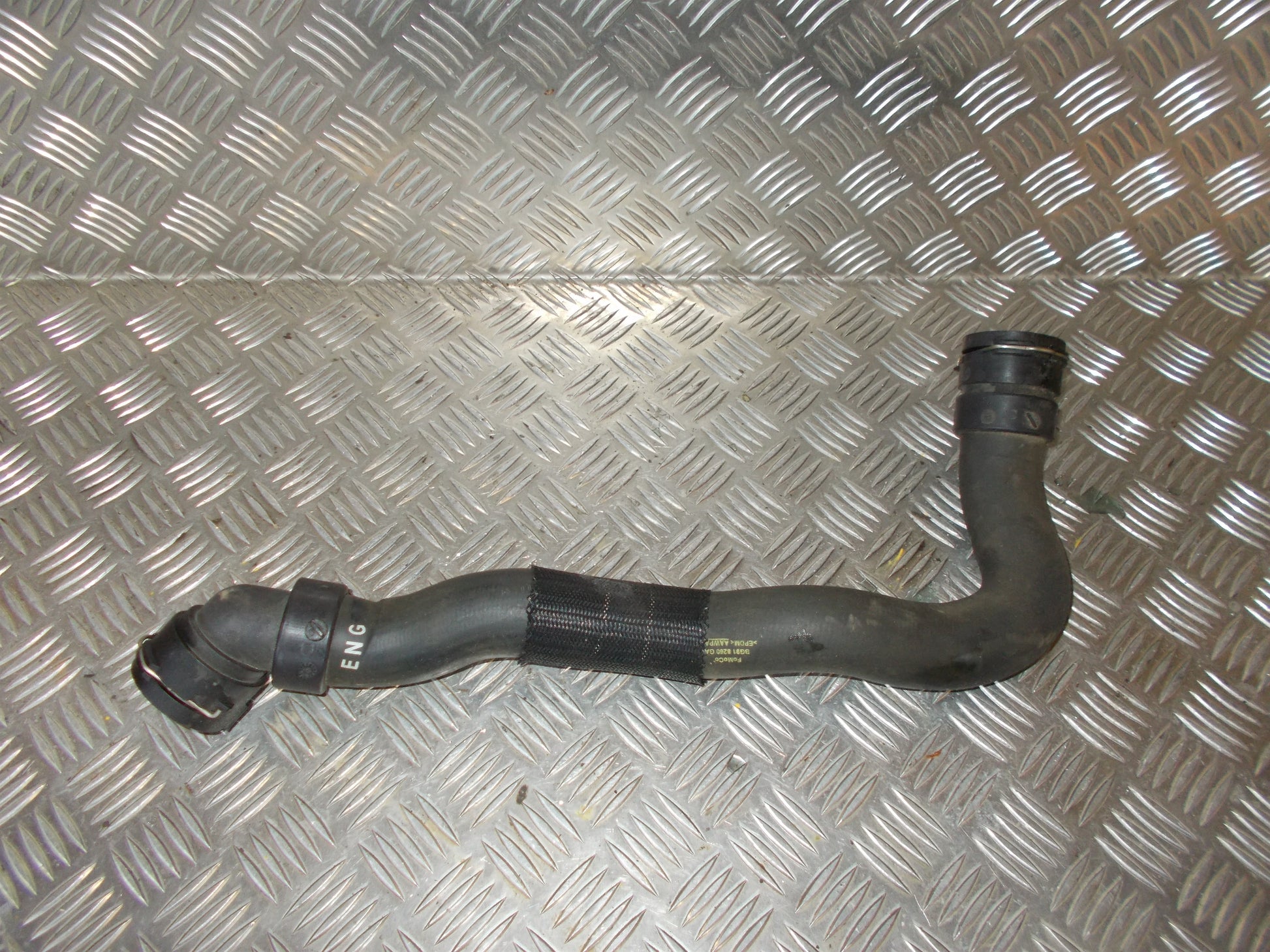 Volvo S60/V60 Køler Slanger Med OEM Nr. 6G918C012XF Fra Volvo Ophugger