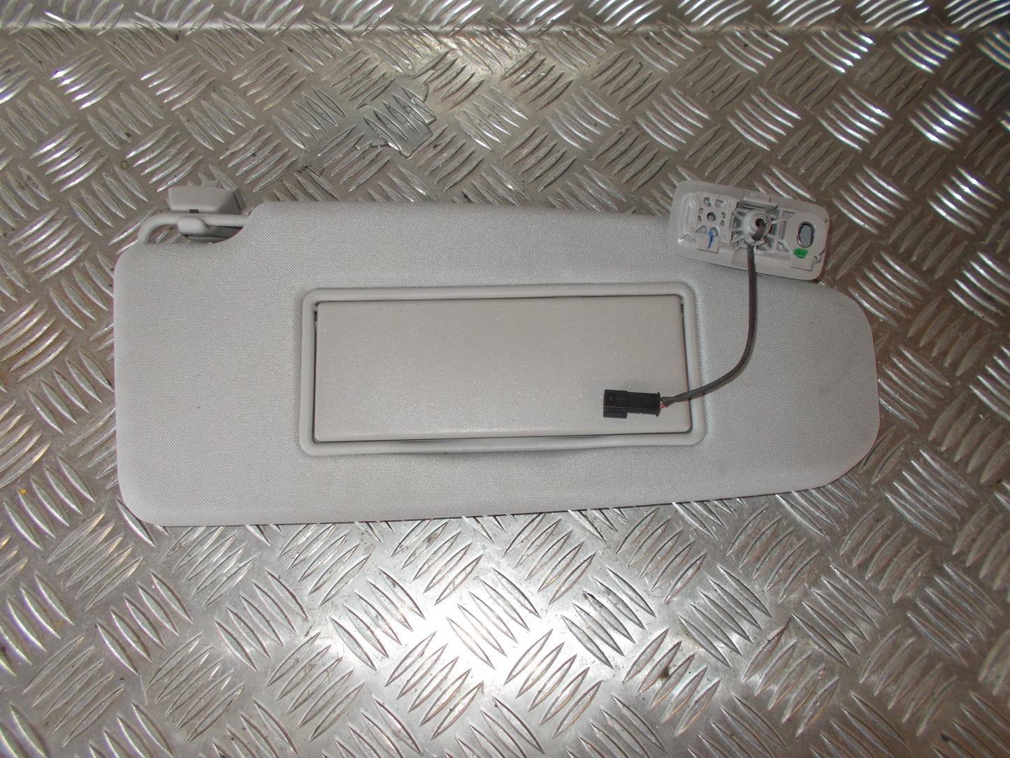 Volvo S60/V60 Solskærm Med OEM Nr. Ophugger Fra Volvo Ophugger