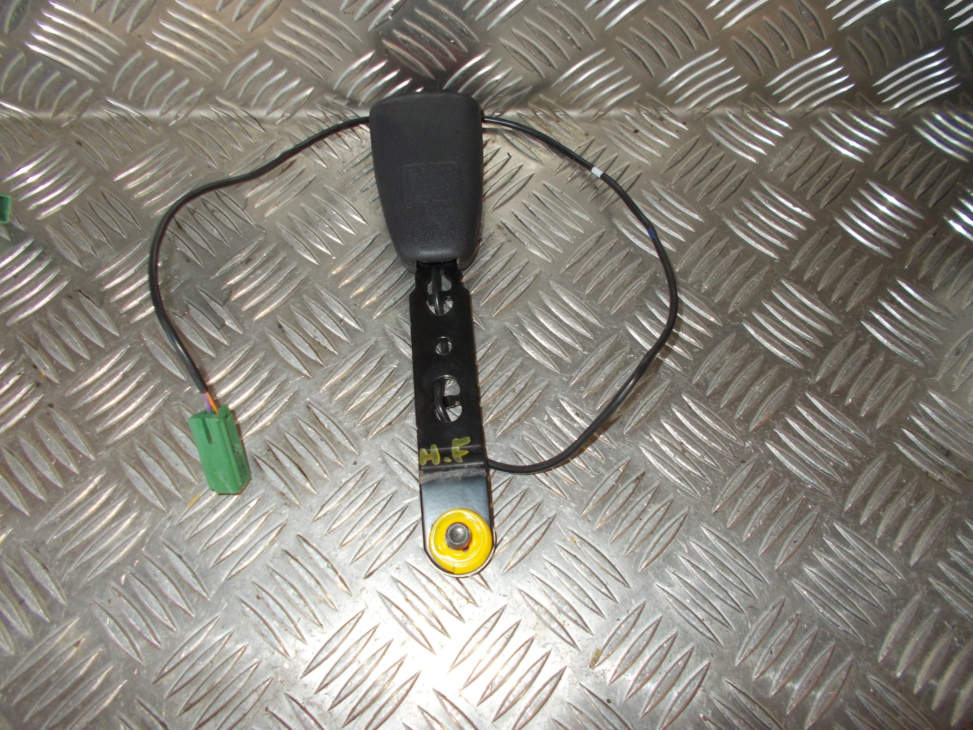 Volvo S60/V60 Seleholder (/-Lås) Med OEM Nr. 8623463 Fra Volvo Ophugger