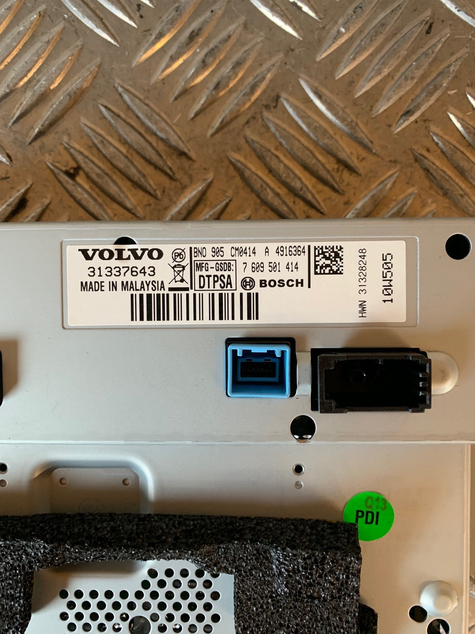 Volvo S60/V60 Radio, Multi Display Med OEM Nr. 31337643 Fra Volvo Ophugger