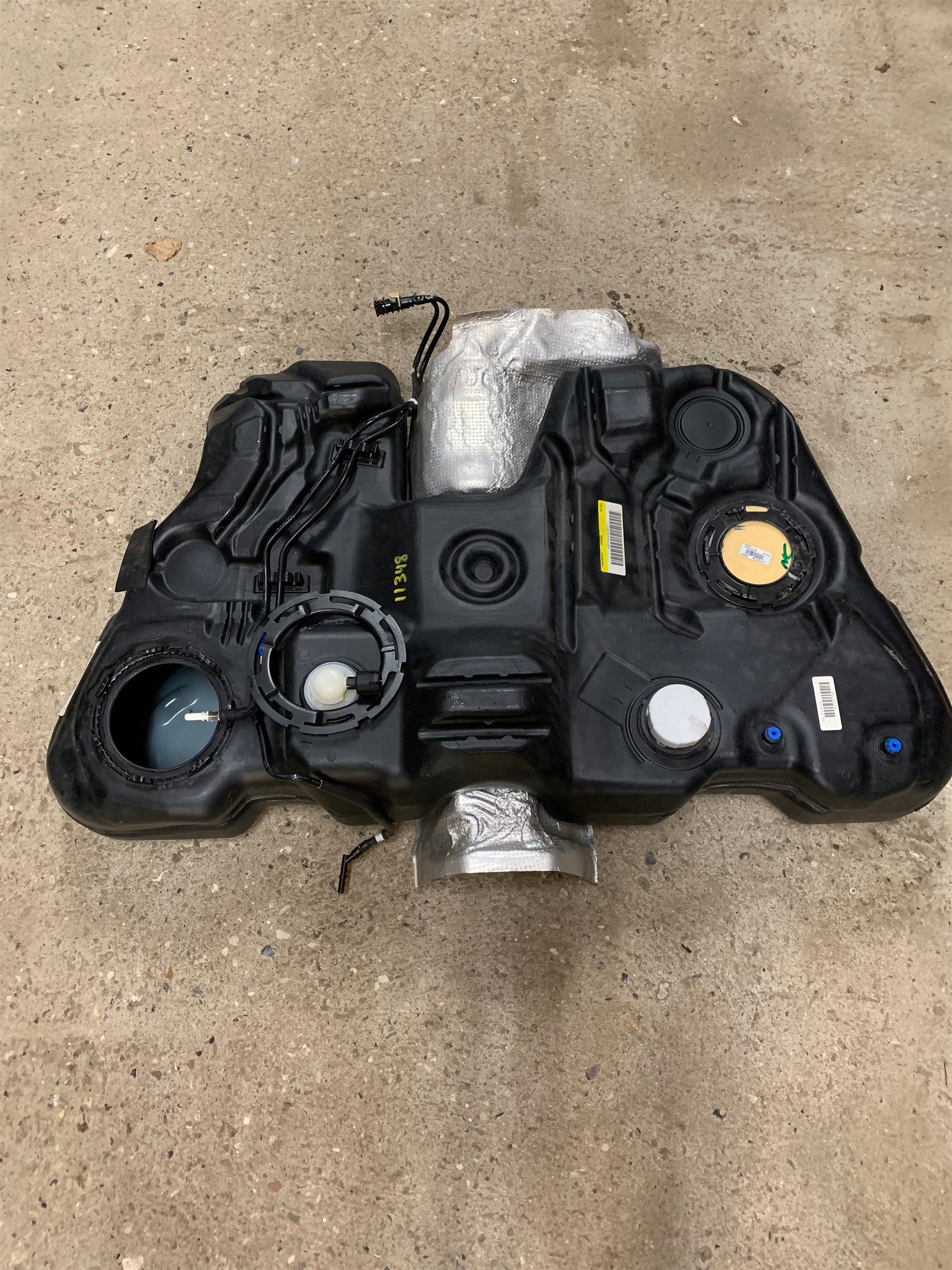 Volvo S60/V60 Tank Med OEM Nr. Ophugger Fra Volvo Ophugger