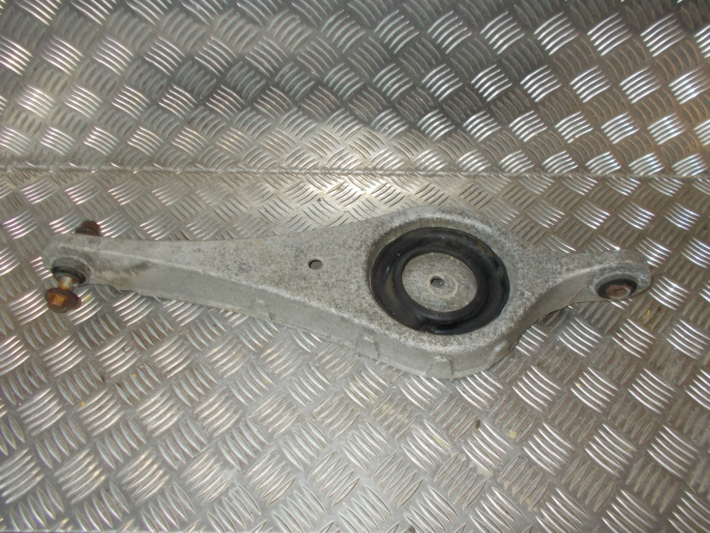 Volvo S60/V60 Bærearm Bag V Med OEM Nr. 31317602 Fra Volvo Ophugger