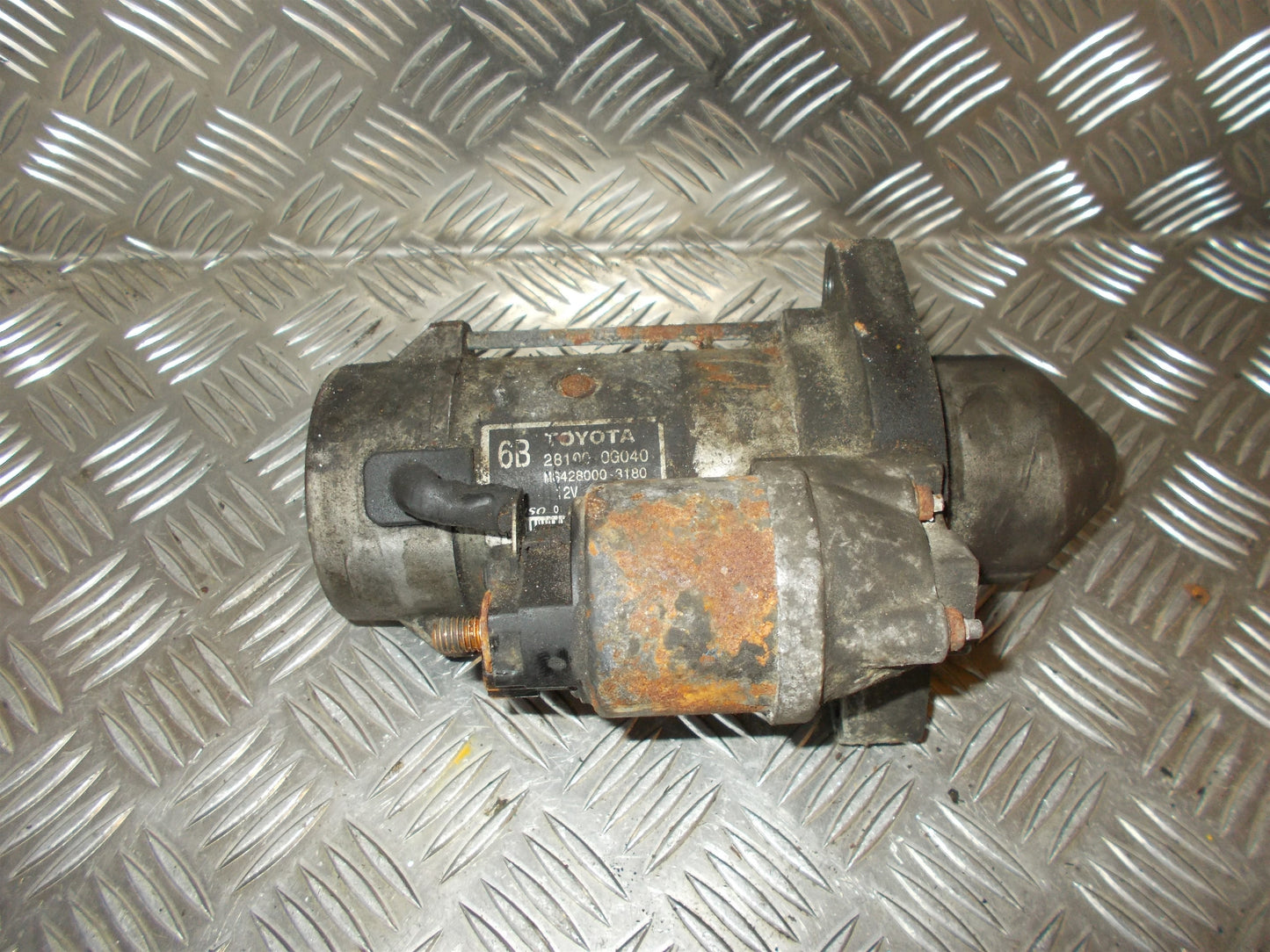 Toyota Corolla Verso Starter Med OEM Nr. 281000R010 Fra Toyota Ophugger