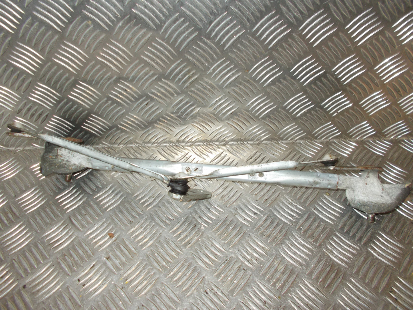 Toyota Corolla Verso Viskertræk Med OEM Nr. 851500F020 Fra Toyota Ophugger