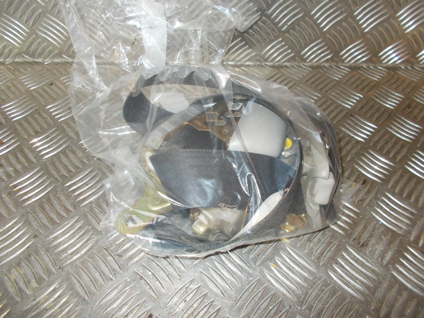 Toyota Corolla Verso Sikkerhedsseler For Med OEM Nr. Ophugger Fra Toyota Ophugger