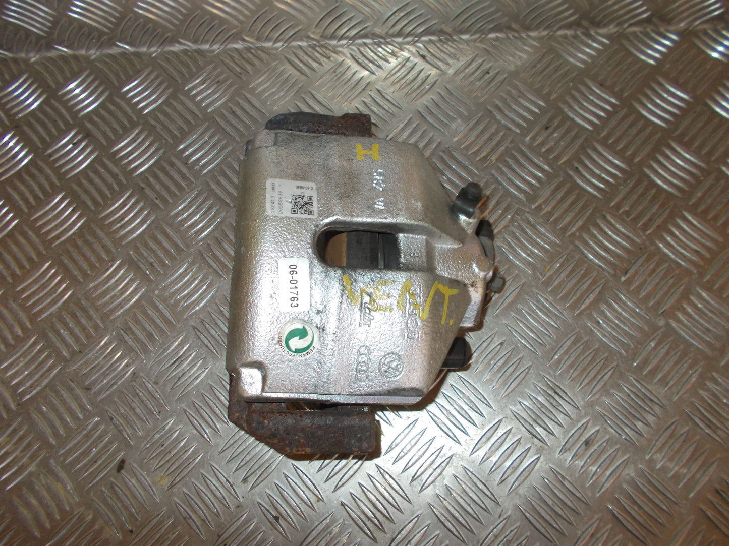 VW Golf 5 1K Bremsekaliber HF Med OEM Nr. 1K0615124E Fra VW Ophugger