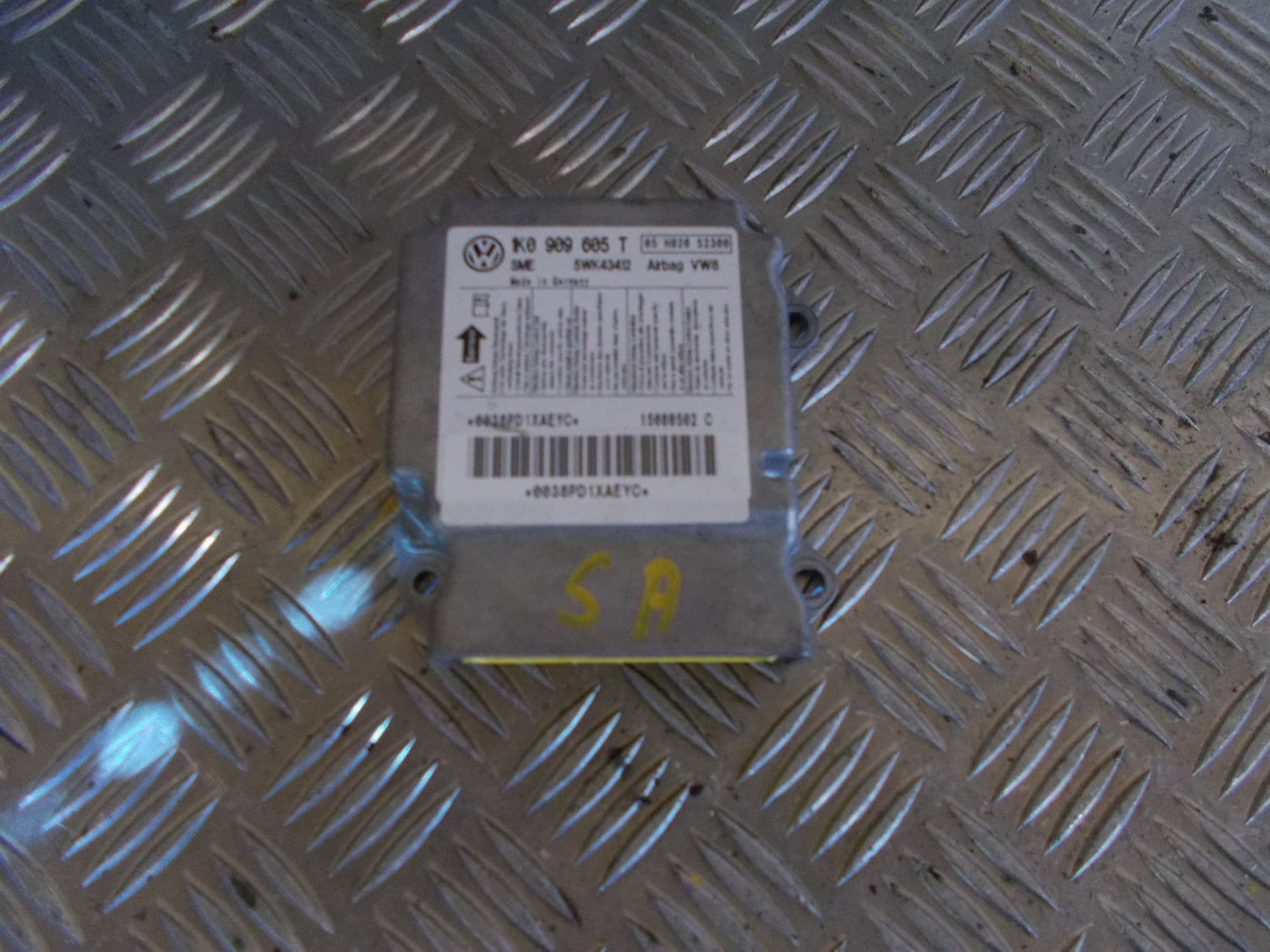 VW Golf 5 1K Airbag Elboks Med OEM Nr. 1K0909605T Fra VW Ophugger