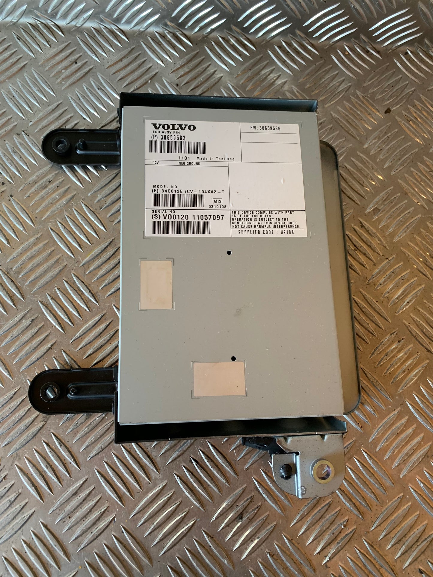 Volvo S60/V60 Radio Div. Tilbehør Med OEM Nr. 30659583 Fra Volvo Ophugger