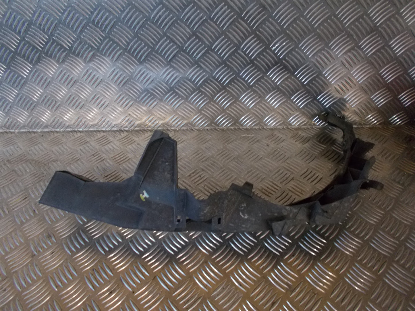 BMW 3-Serie E90/E91/E92/E Forkofanger Rå Med OEM Nr. 22944911 Fra BMW Ophugger