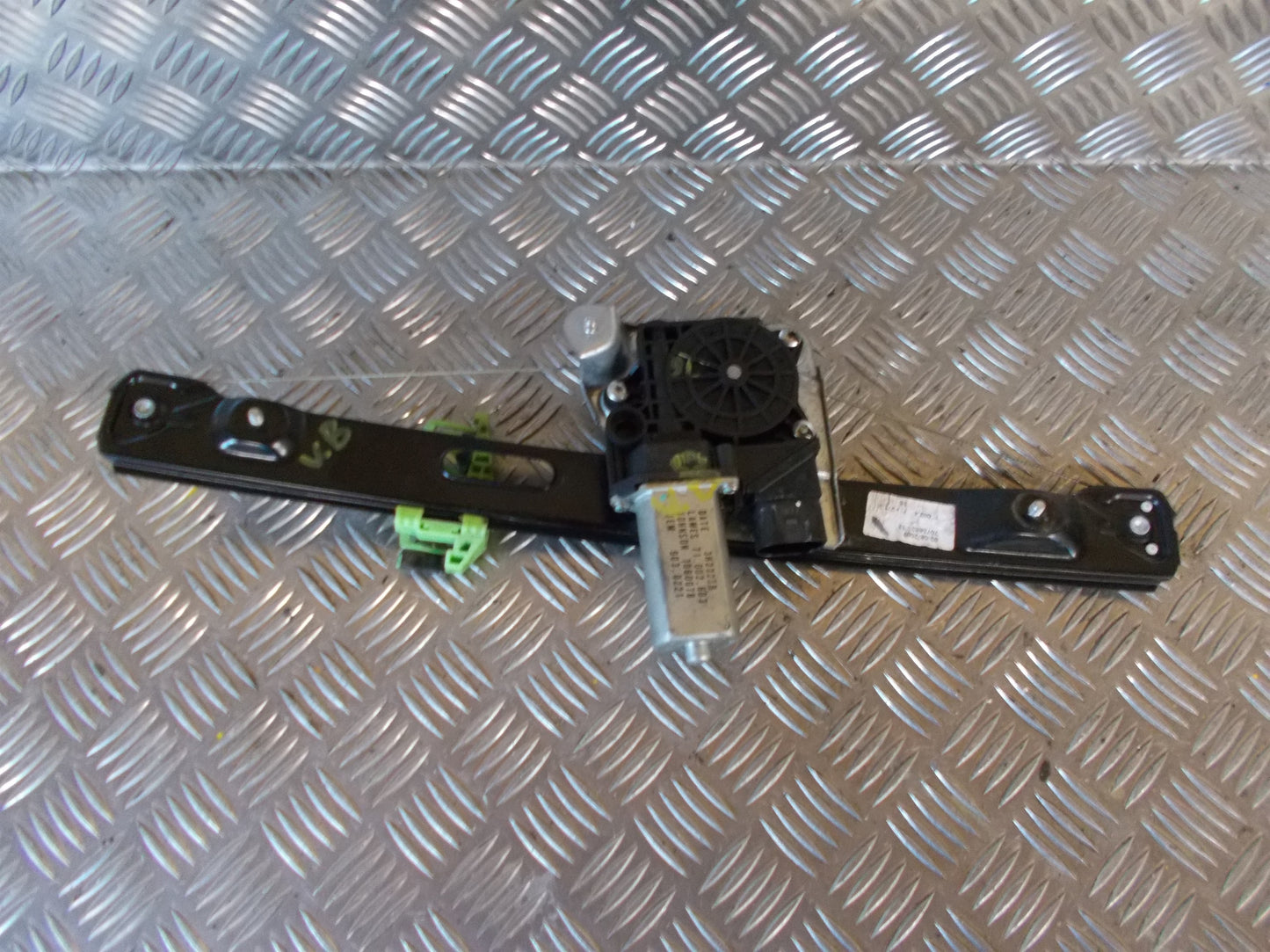 BMW 3-Serie E90/E91/E92 Rudemotor - Rudehejs Med OEM Nr. 707588313 Fra BMW Ophugger