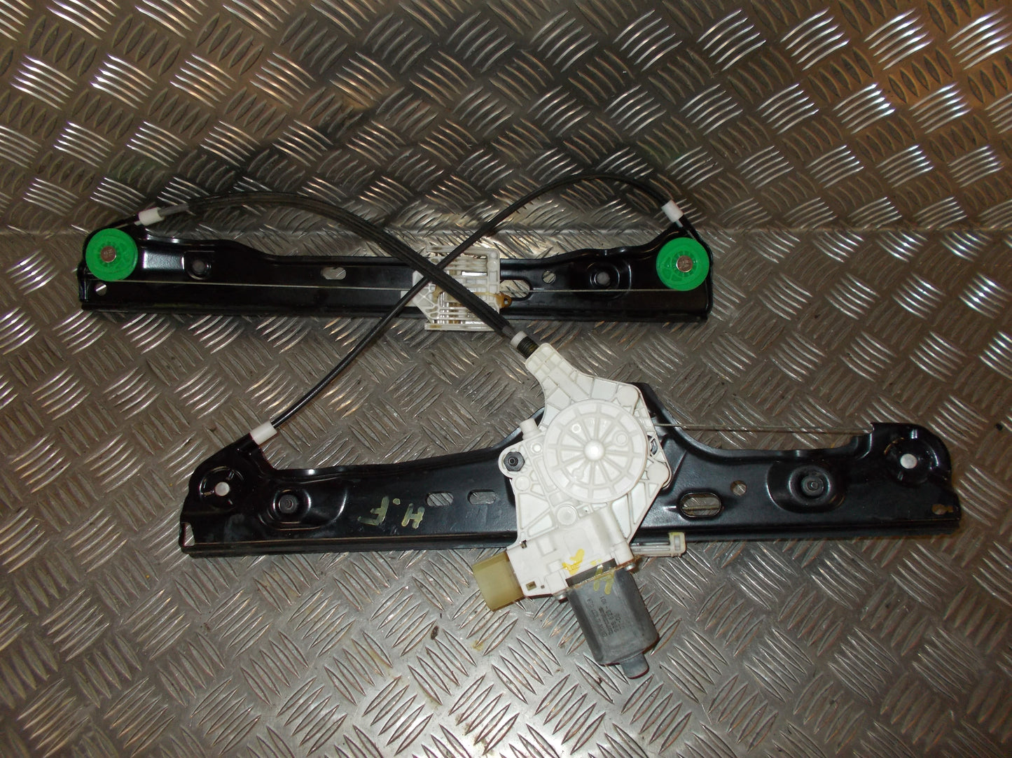 BMW 3-Serie E90/E91/E92 Rudemotor - Rudehejs Med OEM Nr. 6927028 Fra BMW Ophugger