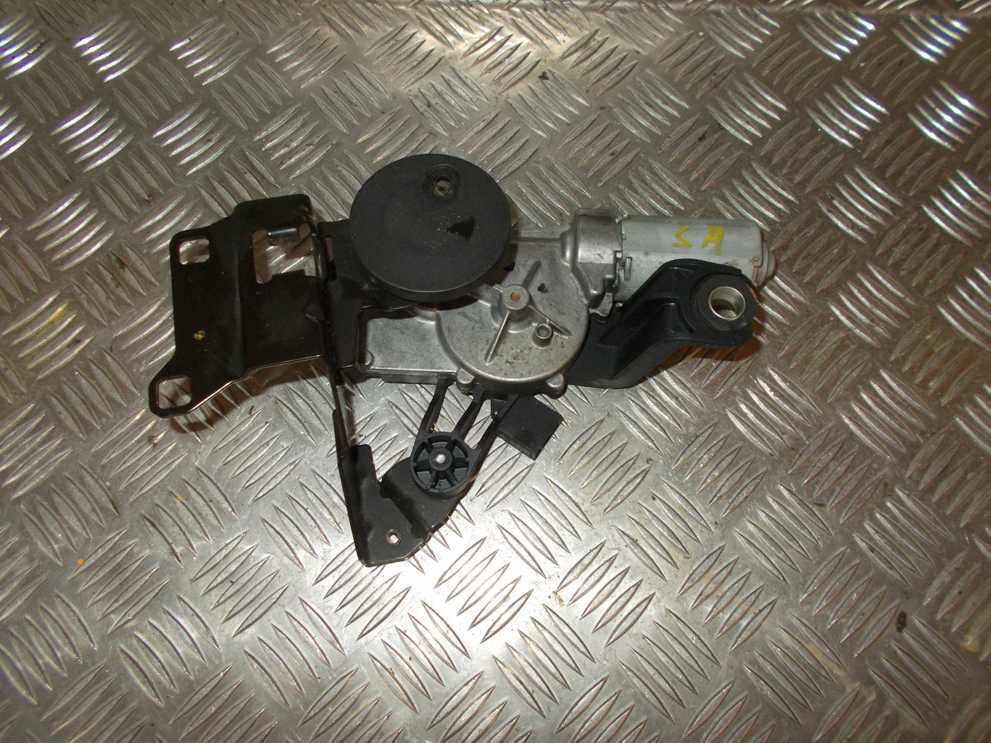 BMW 3-Serie E90/E91/E92 Bagrudevisker Motor Med OEM Nr. 1397220903 Fra BMW Ophugger
