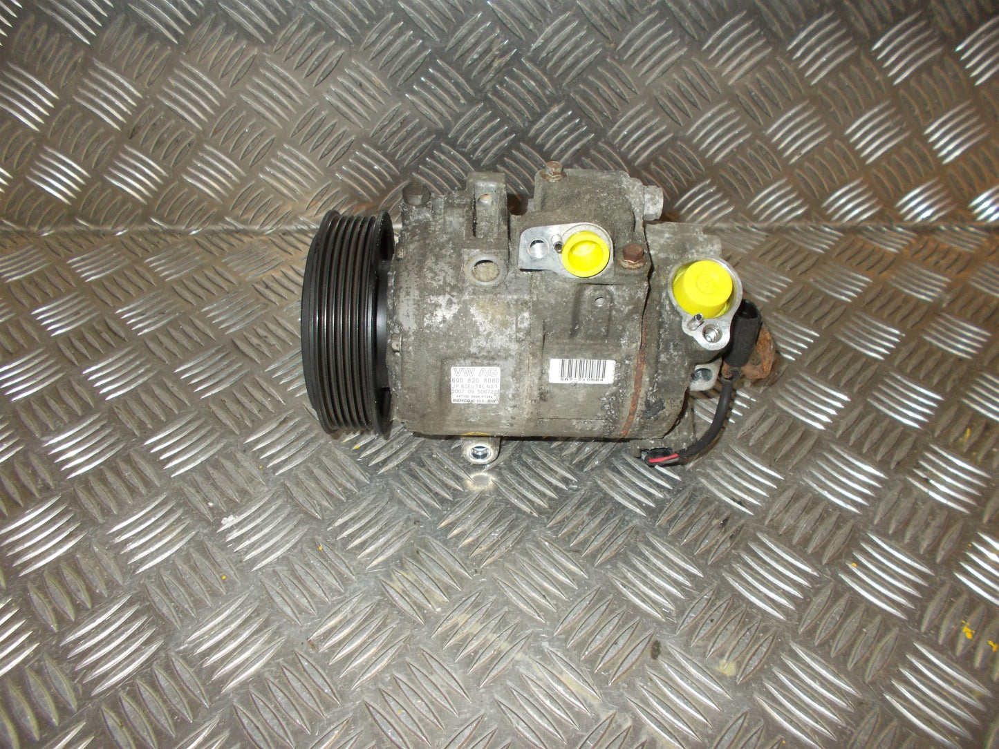 Skoda Fabia Aircondition Pumpe Med OEM Nr. 6Q0820808D Fra Skoda Ophugger