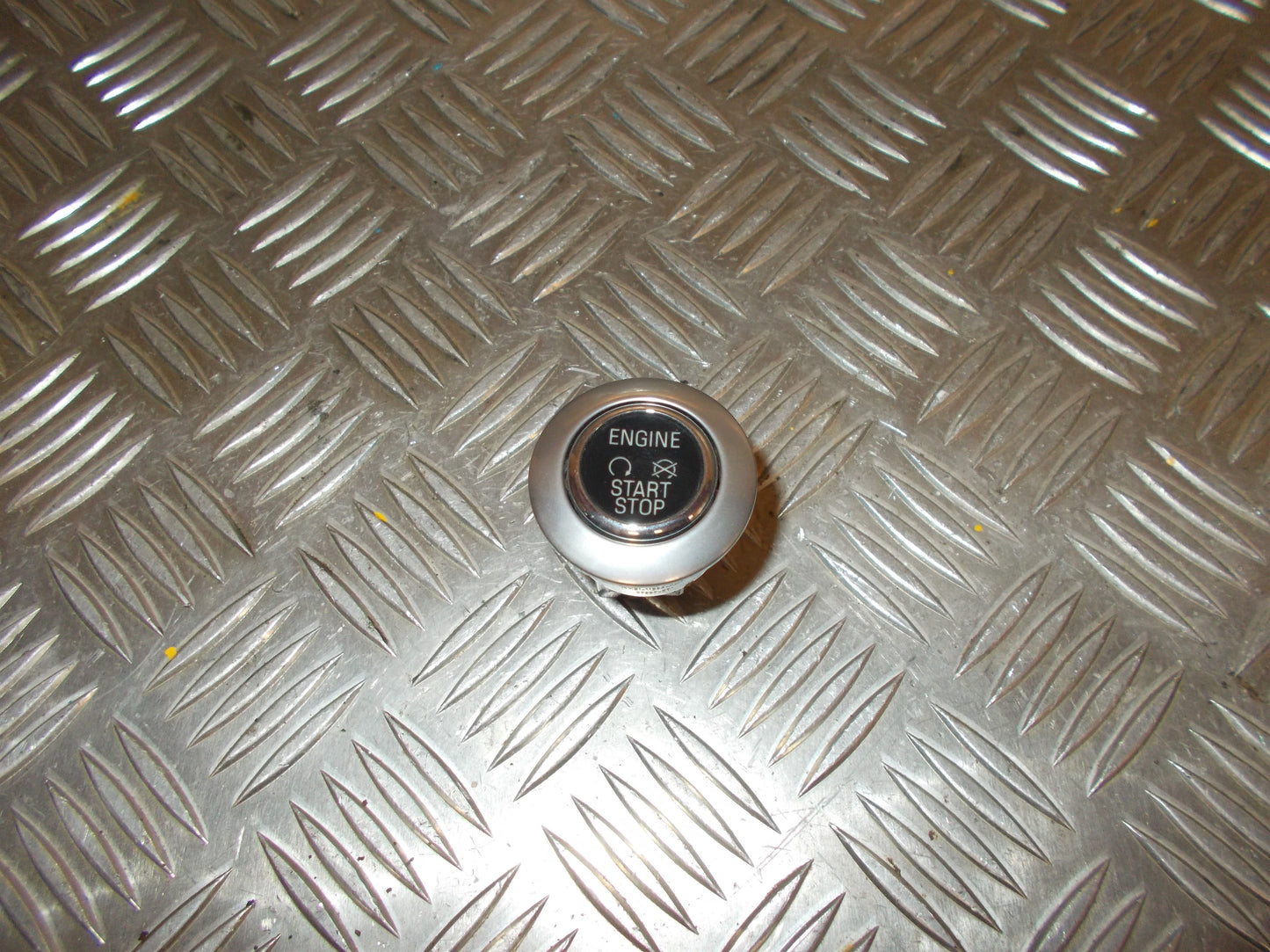 Ford C‑Max 2 Start/Stop Kontakt Med OEM Nr. CM5TD3L0B Fra Ford Ophugger