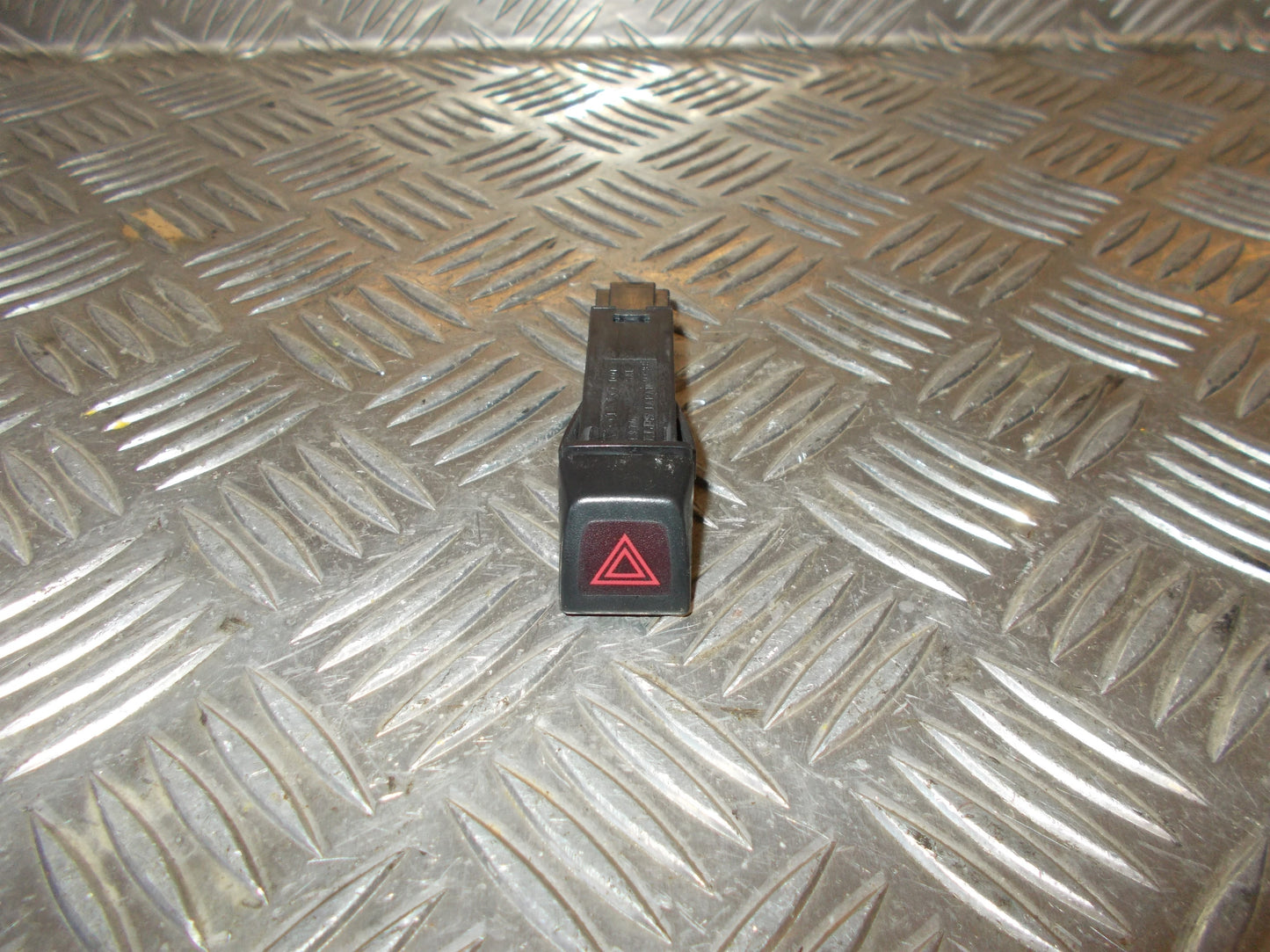 Volvo XC60 Kontakt Katastrofe Med OEM Nr. 9123684 Fra Volvo Ophugger