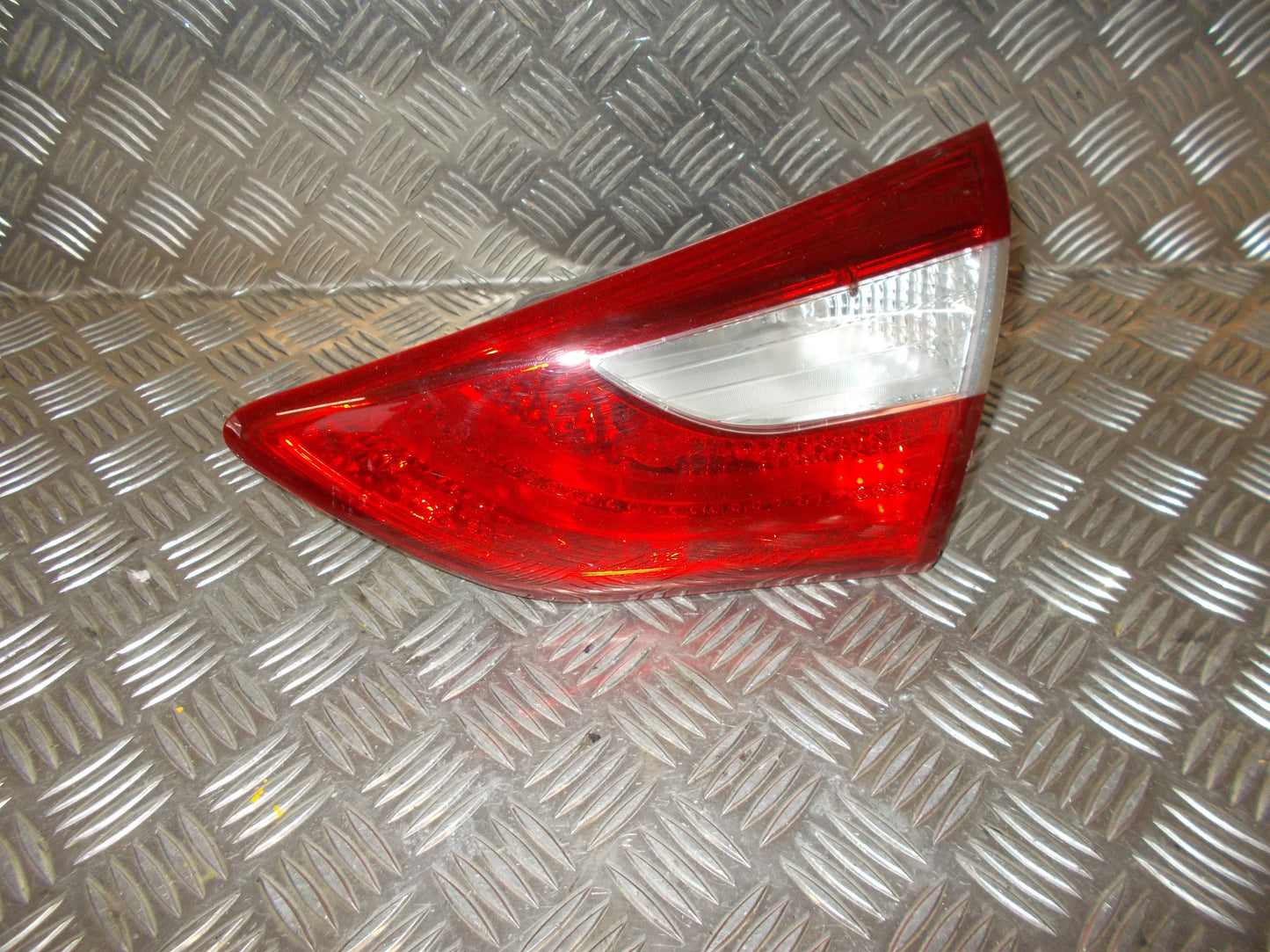 Hyundai I30 GD Baglygte Med OEM Nr. 92404A5010 Fra Hyundai Ophugger