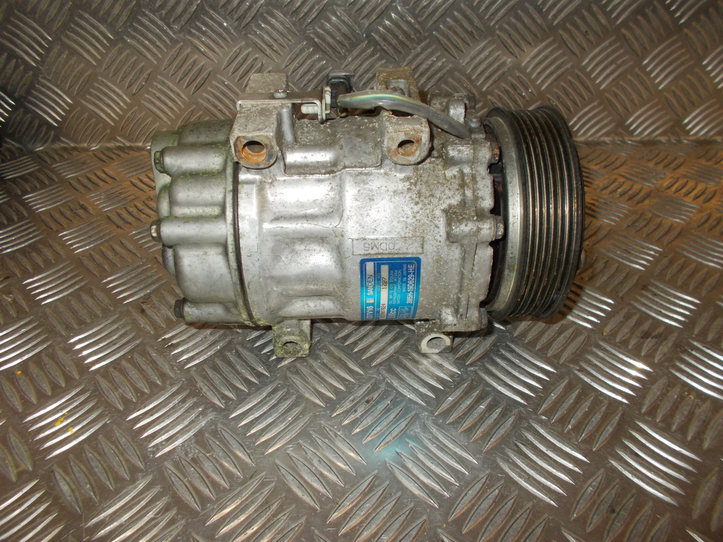 Volvo S40/V50 Aircondition Pumpe Med OEM Nr. 3M5H19D629HE Fra Volvo Ophugger