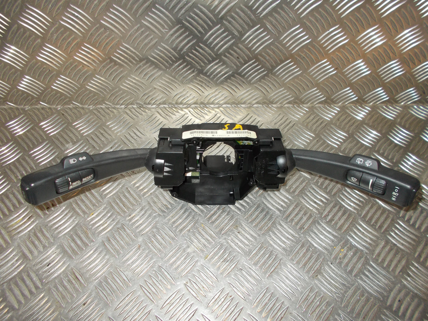 Volvo S40/V50 Kontakt Combi Med OEM Nr. P31264575 Fra Volvo Ophugger