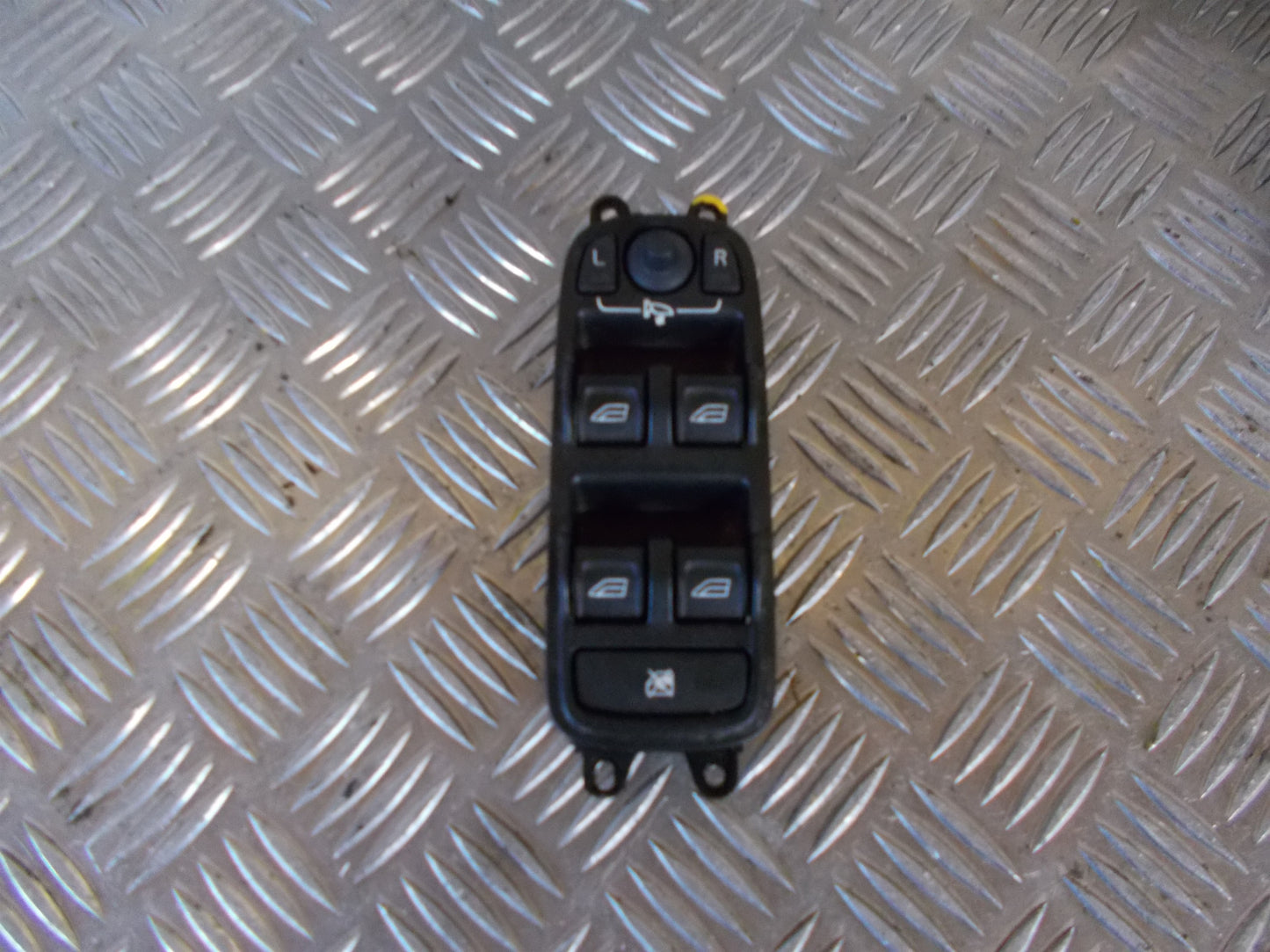 Volvo S40/V50 Kontakt Rudehejs Med OEM Nr. 30773211 Fra Volvo Ophugger