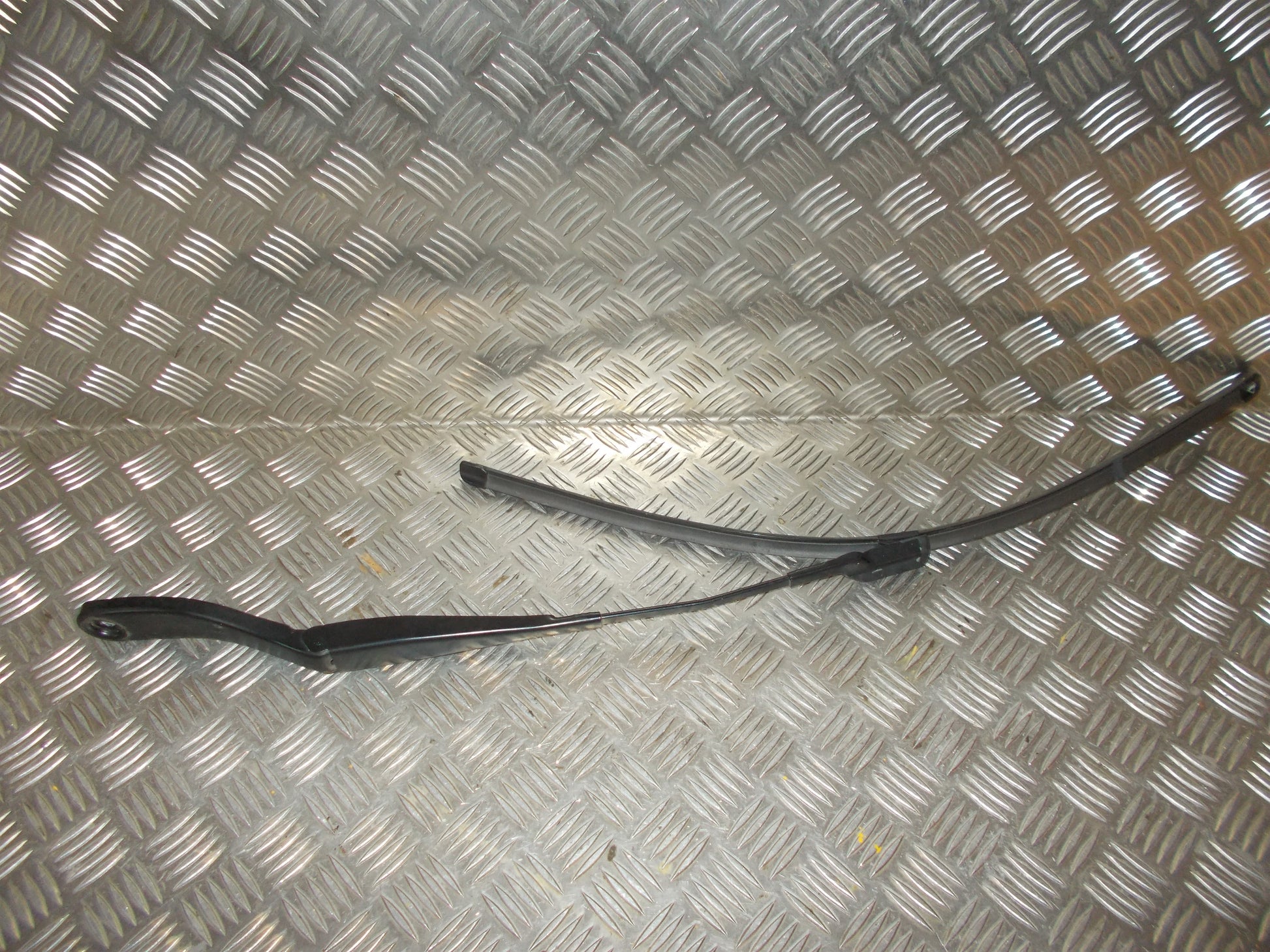 Volvo S40/V50 Viskerarm Med OEM Nr. Ophugger Fra Volvo Ophugger