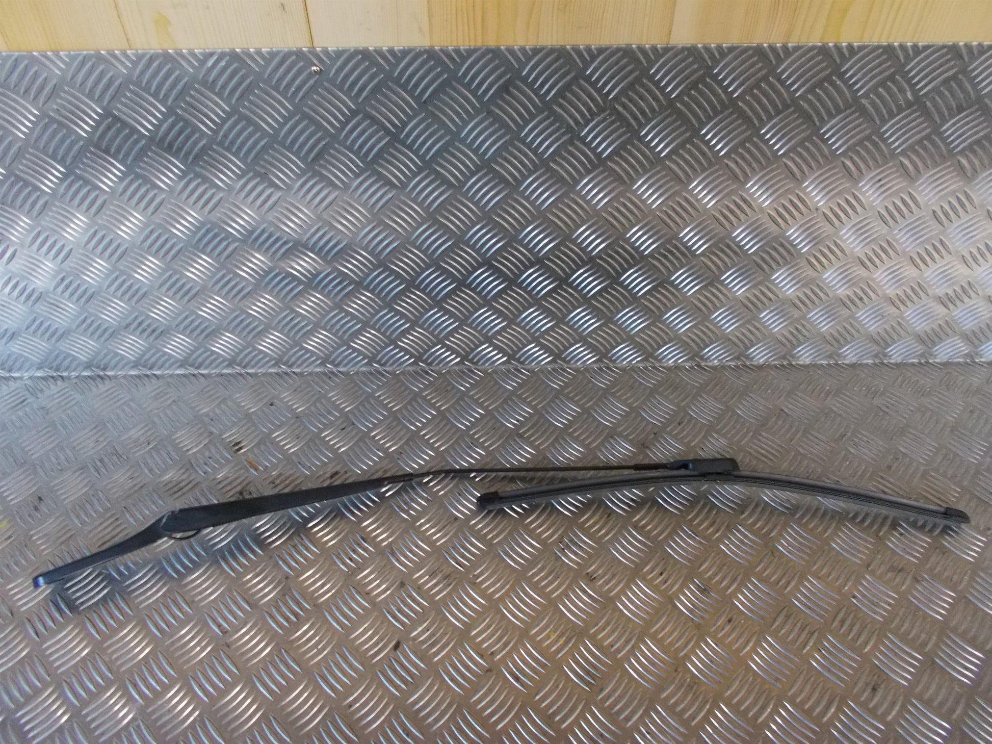 Volvo S40/V50 Viskerarm Med OEM Nr. Ophugger Fra Volvo Ophugger